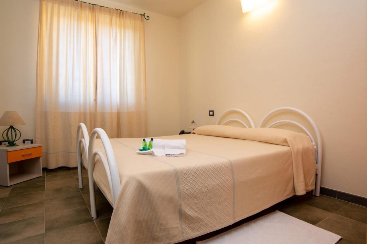 S'Ena Hotel 阿勃丝 外观 照片